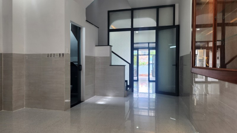 Bán nhà 84m2, 3 tầng, đường số 12, Hiệp Bình Phước, Thủ Đức, TP HCM. Sổ hồng riêng, giá 6.78 tỷ.