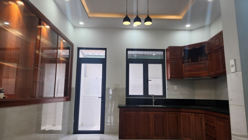 Bán nhà 84m2, 3 tầng, đường số 12, Hiệp Bình Phước, Thủ Đức, TP HCM. Sổ hồng riêng, giá 6.78 tỷ.