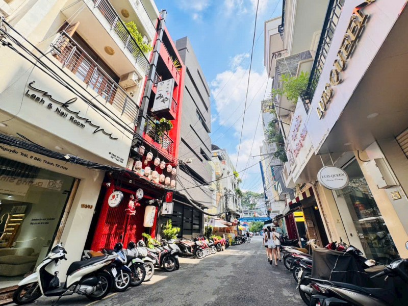QUẬN 1: BÁN NHÀ HÀNG NHẬT 5 TẦNG MẶT TIỀN HXH NGUYỄN TRÃI, P.BÊN THÀNH- DT 4M*17M ĐẸP- SẴN HDT