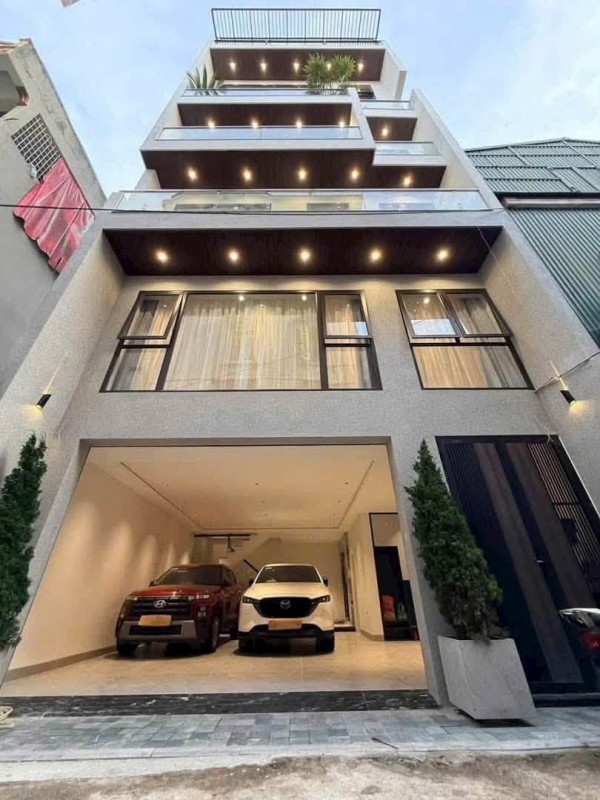 Giảm 4 tỉ! Bán nhà mặt phố Thụy Khuê, 70m2, 7 tầng thang máy, mặt tiền 4.2m, giá 34.5 tỷ