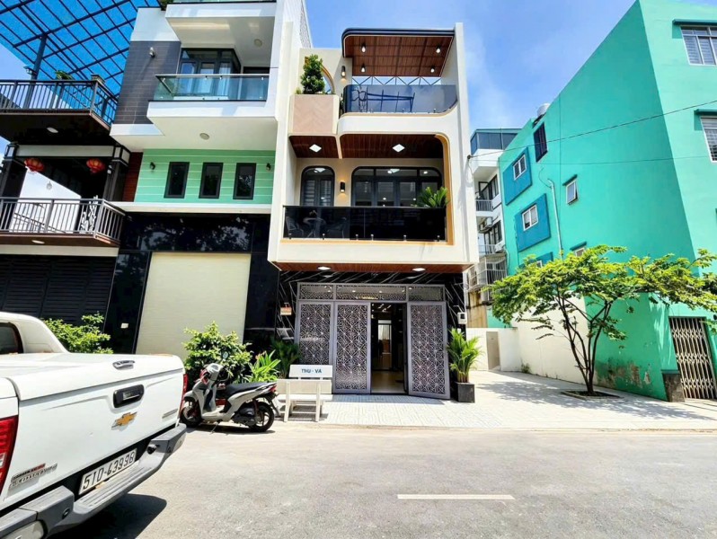 QUẬN 7 , BÁN NHÀ PHỐ FULL NỘI THẤT CAO CẤP – MẶT TIỀN 5M – QUẬN 7