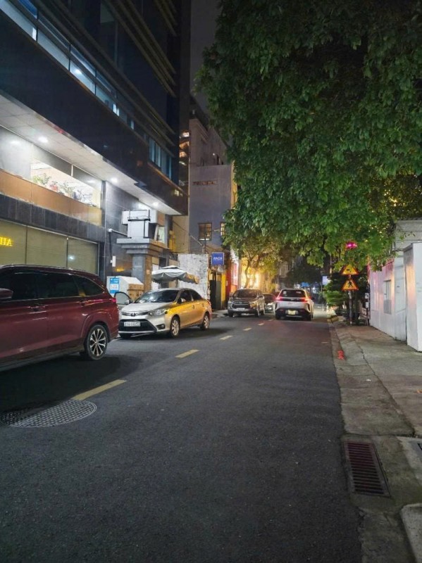 Bán nhà Biệt thự - Mặt tiền Sông Nhuệ - gần Trường Sơn, 17x33m, 2 Tầng, 1 đời chủ, 109 Tỷ.