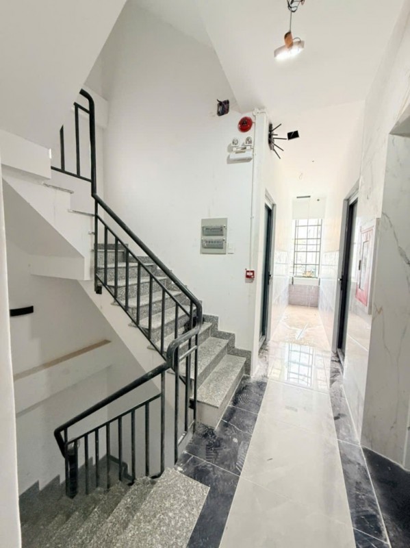 Bán nhà 120m2, 6 tầng, mặt tiền đường 475, Phước Long B, Q9, Thủ Đức, TP HCM. Giá 17.7 tỷ.