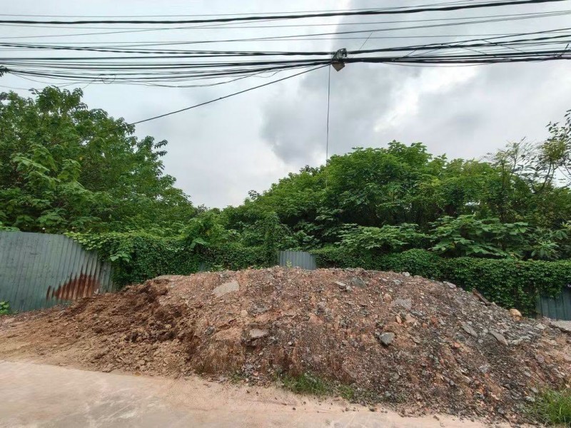 MỜI THUÊ HƠN 3700m2, mt57m, 20nghìn/m2, xe tải lớn, QL3, Sóc Sơn.
 Đường trước đất, xe tải lớn