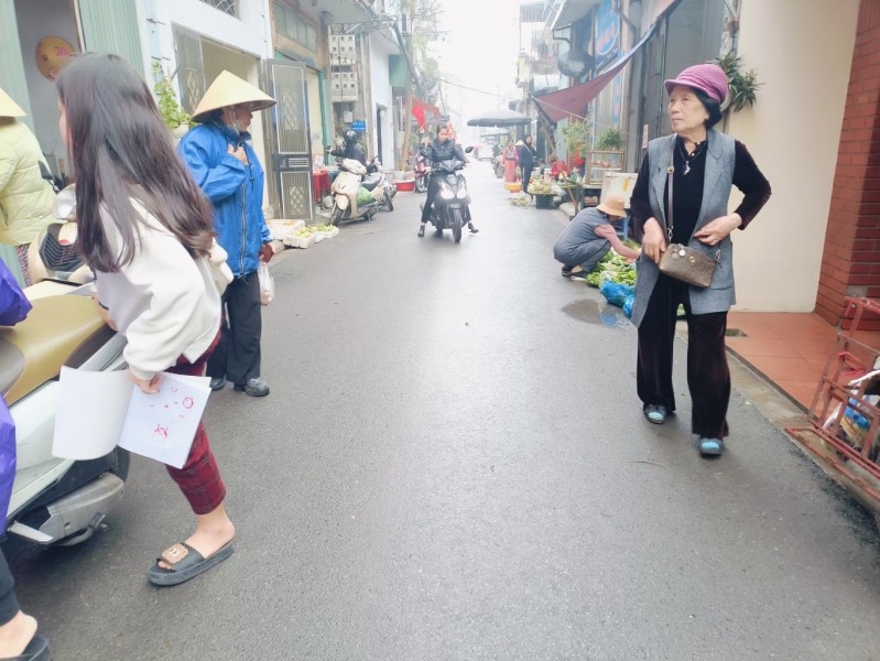 Bán đất Đức Giang 50m 7 tỷ ô tô qua nhà,sỏ đỏ long biên