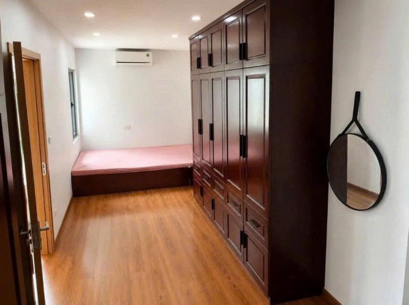 Chính chủ cần cho thuê căn hộ mini tại ngõ 579 Lạc Long Quân, Tây Hồ, Hà Nội.