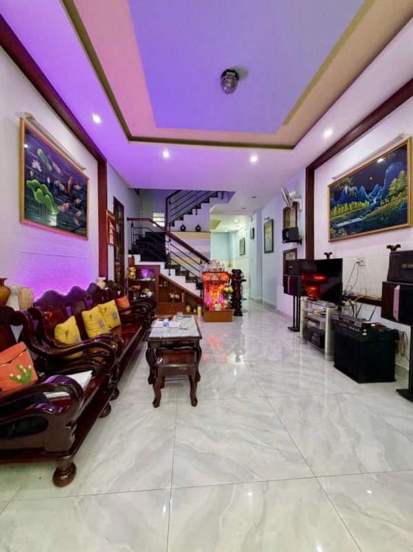 Bán nhà HXH 5m Lạc Long Quân - gần Chợ Vải Tân Bình,  4,2x14m, 3 Tầng - 4PN, 8,5 Tỷ