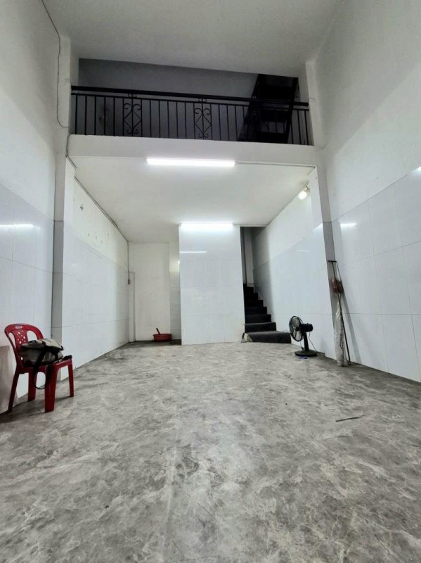 Bán nhà Măt tiền  Văn Cao - gần chợ Tân Hương, 3,6x8m, 4 Tầng - 3 PN, HĐT 12tr, 6,2 Tỷ.