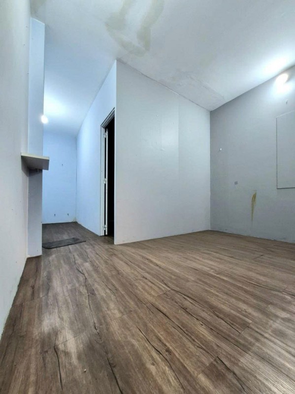 Bán nhà Măt tiền  Văn Cao - gần chợ Tân Hương, 3,6x8m, 4 Tầng - 3 PN, HĐT 12tr, 6,2 Tỷ.