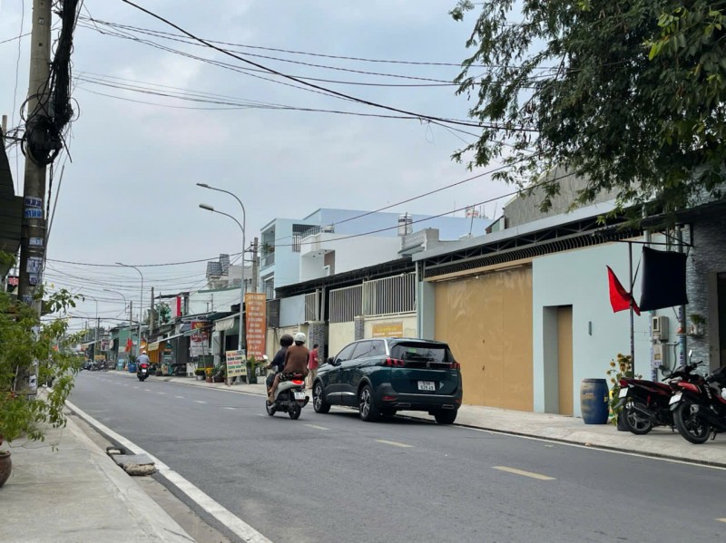 Bán nhà mặt tiền Đặng Thúc Vịnh, Đông Thạnh, Hóc Môn, 535m2, sổ hồng, giá 18.3 tỷ. LH: 0961725738
