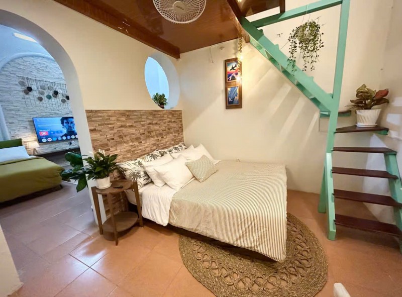 SANG NHƯỢNG GẤP HOMESTAY MẶT PHỐ QUÁN THÁNH – BA ĐÌNH
NHÀ ĐẸP, ĐANG KINH DOANH TỐT – CÓ SẴN LỢI