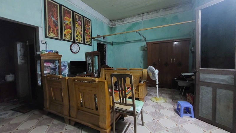 KHÔNG NGẦN NGẠI HẠ SÂU NHẤT CÓ THỂ.
MUA ĐẤT Có NHÀ C4, 90M2, mt7m, 5.95 tỷ, KD, Nam Hồng, Đông