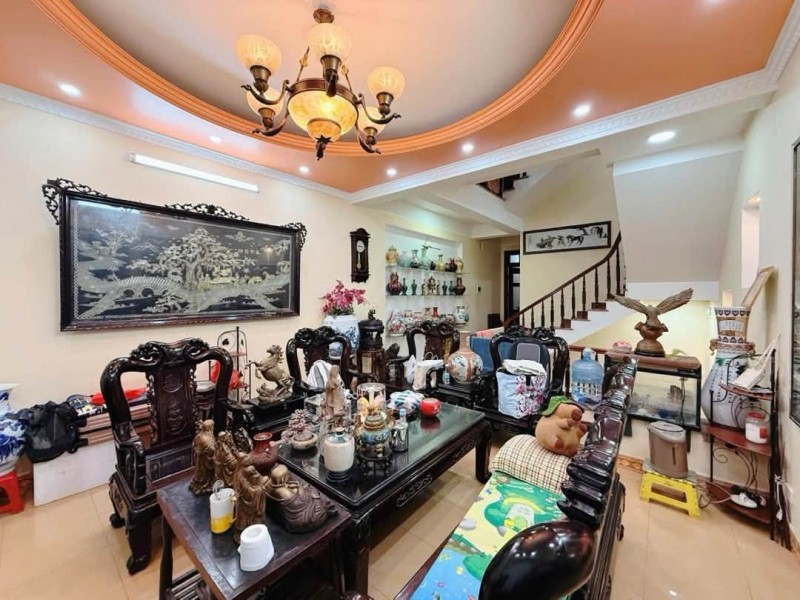 Bán nhà phố cổ Hàng Bông 45m², 6 tầng, mặt tiền 4m, giá 19,4 tỉ, xách vali vào ở luôn