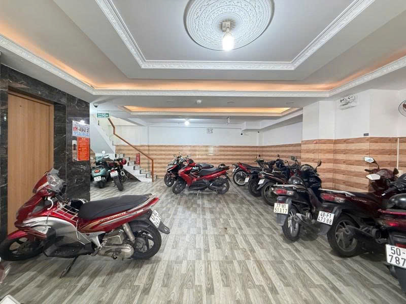 Bán Nhà Hẻm 496// Dương Quảng Hàm, 6,5x10m, Nở hậu 12m, 5 Tầng, HĐT 100tr, 17,8 Tỷ.