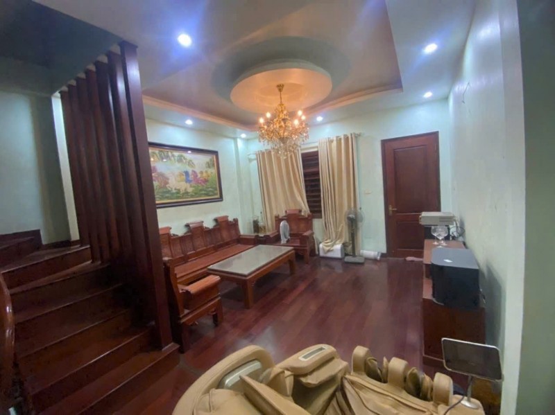 Bán nhà Nguyễn Văn Cừ- Gia Thụy- Dân Xây- căn góc -Ô tô-46m 4 tầng hơn 8 tỷ(TL)