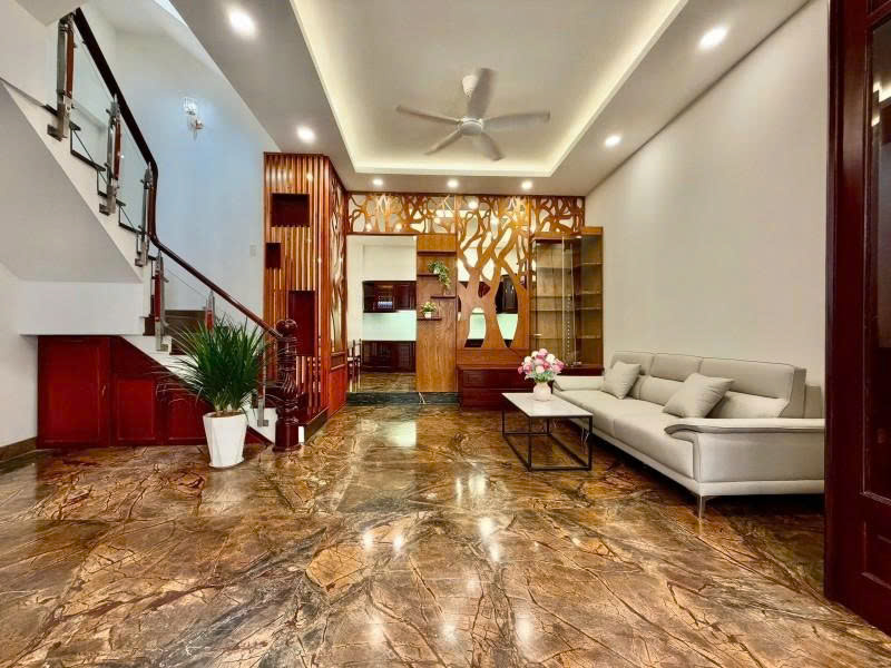 Bán nhà mới - Biệt thự MINI Nguyễn Văn Khối ( Cây Trâm cũ), 5,8x9m, 5 Tầng - 4PN, 7,75 Tỷ.