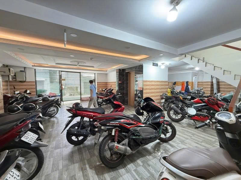 Bán Nhà Hẻm 6m Dương Quảng Hàm, 6,5x10m, Nở hậu 12m, 5 Tầng, HĐT 100tr, 17,8 Tỷ.