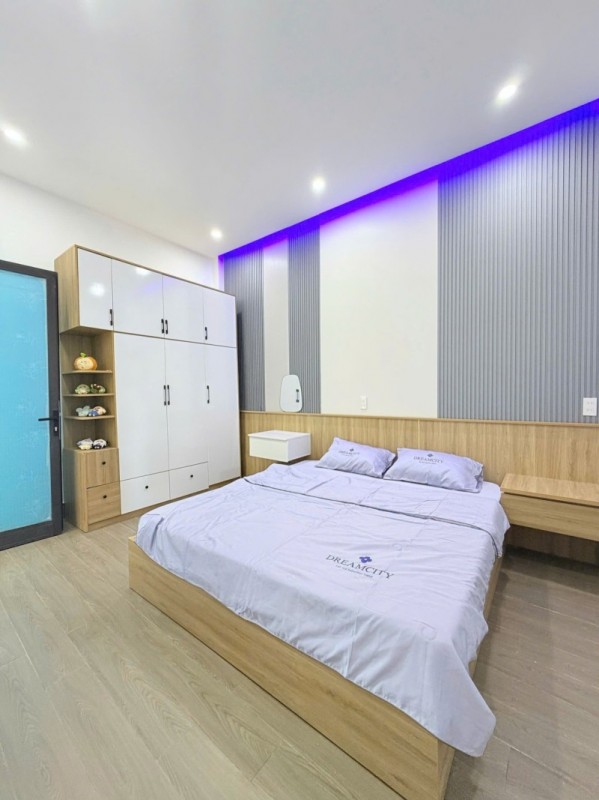 Bán nhà 3 tầng, kiệt nhựa, oto tránh nhau Tô Hiệu, Nam Trân, Đà Nẵng, 80m², giá 5,35 tỷ