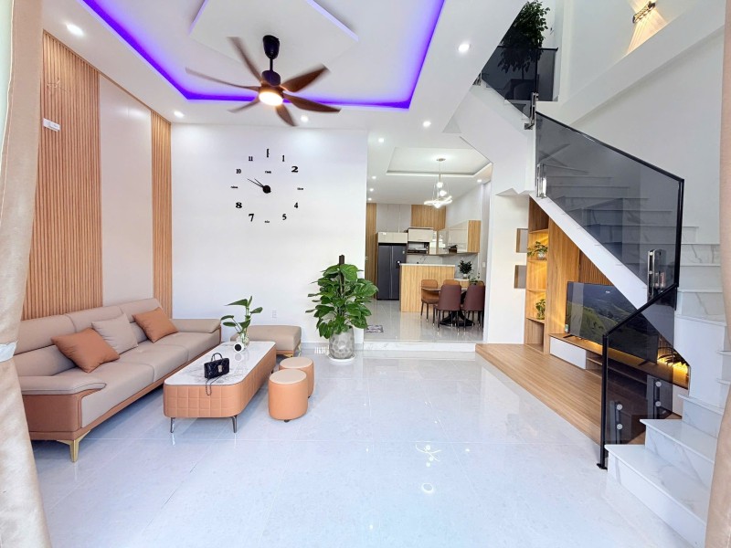 Bán nhà 3 tầng, kiệt nhựa, oto tránh nhau Tô Hiệu, Nam Trân, Đà Nẵng, 80m², giá 5,35 tỷ