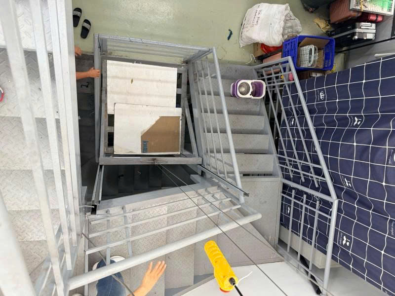Bán nhà phố Hẻm Tân Hương - gần Văn Cao,  8,4x17,5m, 2 Tầng, Sổ A4,  hạ còn 9,9 Tỷ.