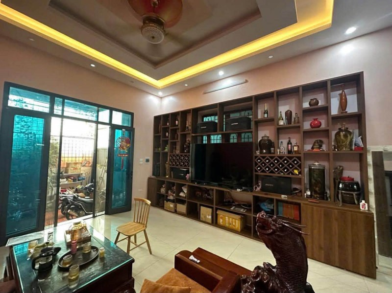 Bán nhà phố Nguyễn Đình Chiểu mặt tiền gần 4m, 65m2, 22,6 tỷ, ô tô vào nhà