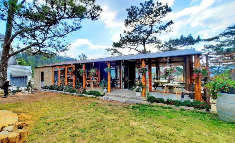 Cho thuê khu nghỉ dưỡng 5ha gồm 5 biệt thự 8 bungalow giá 400 triệu Đà Lạt Lâm Đồng