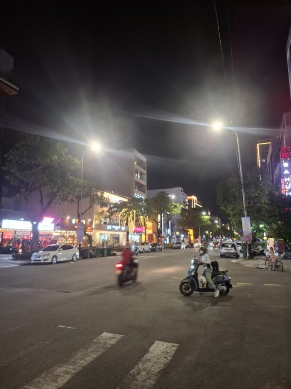 Bán mặt tiền Trần Hưng Đạo Đà Nẵng, 140m², giá 30,8 tỷ đồng