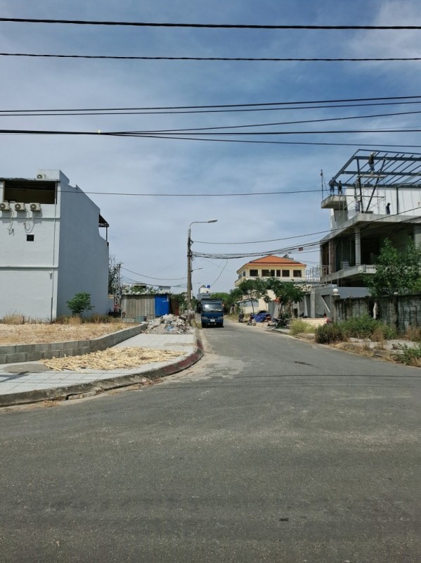 Bán đất mặt tiền Nguyễn Phạm Tuân 93m², đang cho thuê 5 triệu/tháng, giá 5,4 tỷ