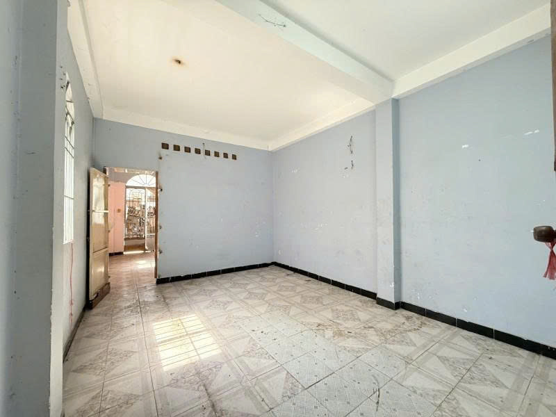 Bán nhà lô góc - Hẻm 6m Trường Chinh - gần Tân Hải, 4x18m, 3 Tầng, 5PN, Sổ A4, 9,3 Tỷ.