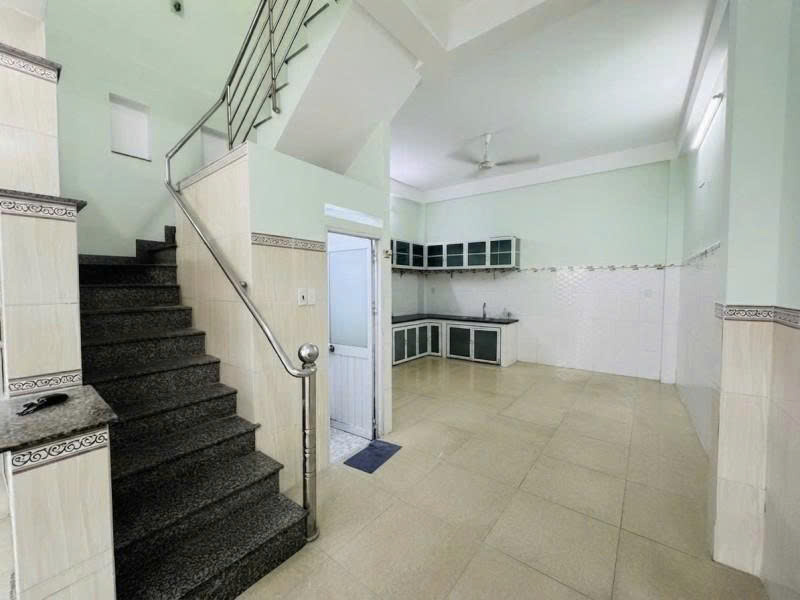 Bán nhà phố Nguyễn Bặc - gần chợ Phạm Văn Hai, 5x12m, 2 Tầng - 2 PN, Sổ A4 hạ  6,3 tỷ.