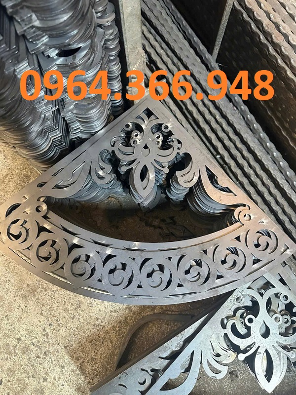 Góc hoa CNC 300 400 500 dùng cho mái kính