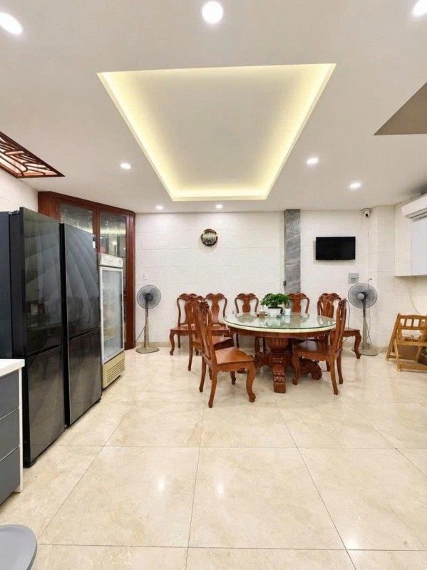 Bán nhà Biệt thự Hẻm 6m Yên Thế - giao Hồng Hà,  6,8x19m, 4 Tầng - 6PN, chỉ 26,6 Tỷ.