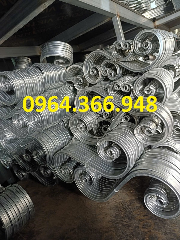 Xưởng sản xuất chi tiết sắt uốn cửa cổng tận gốc, nhận đơn số lượng lớn