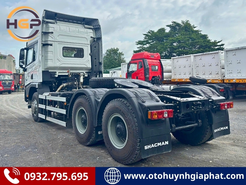 Xe đầu kéo SHACMAN X5000 động cơ Weichai 550HP cầu dầu