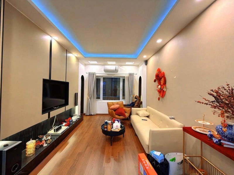 Chính chủ Bán nhà phố Quang Trung, 4 tầng, mặt tiền 4.6m, 48m2, 28.3 tỉ, kinh doanh đỉnh