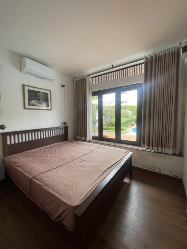 Bán Nhà Biệt Thự - ( hẻm 496) Dương Quảng Hàm, 15,5x20m, 2 Tầng + Hồ Bơi, 4PN, 28 Tỷ.