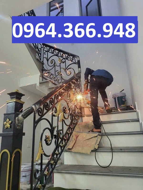 Thi công lắp đặt cầu thang sắt mỹ thuật theo mẫu riêng