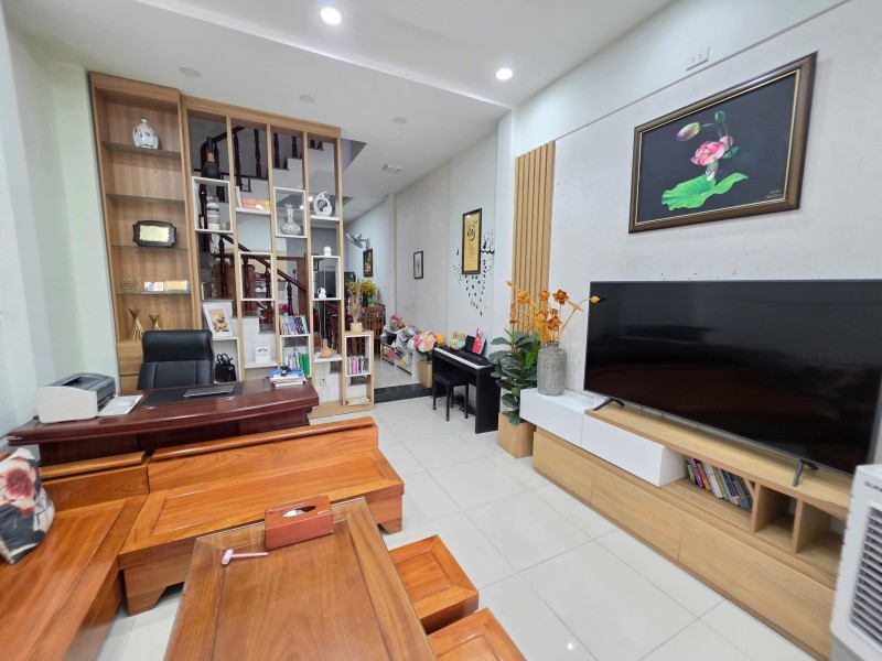Bán nhà 3 tầng, Quốc Lộ 13, Hiệp Bình Phước, Thủ Đức, TP HCM,  sổ hồng riêng. Giá 7,28 tỷ.