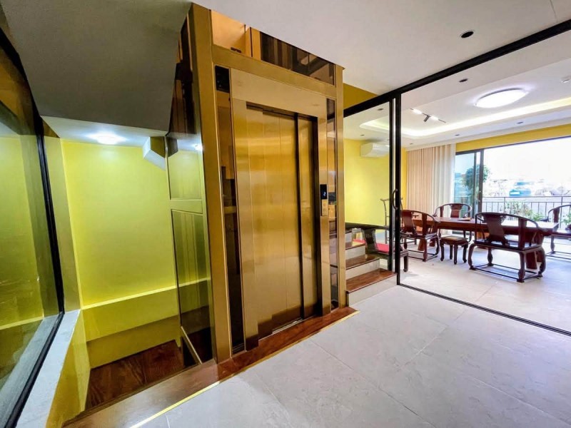 Giảm 1.5 tỉ! Bán nhà phân lô Lạc Trung, 80m2, 7 tầng thang máy, mặt tiền 6m, 24.5 tỷ, đẹp ở luôn