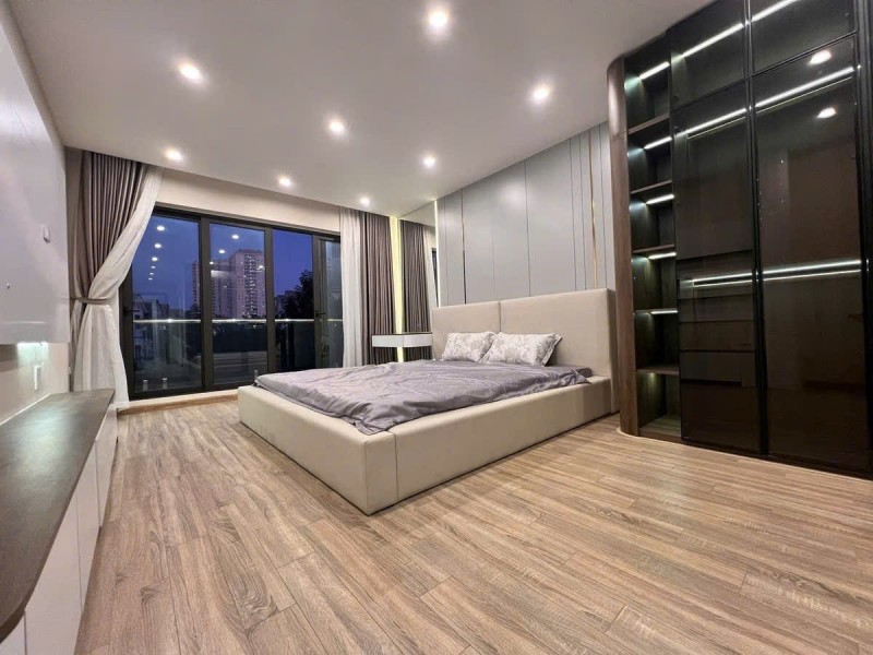 Bán gấp nhà Gia Quất-Thượng Thanh 50M,MT 6M.ô tô thông,full NT ở luôn.Hơn 12 tỷ
