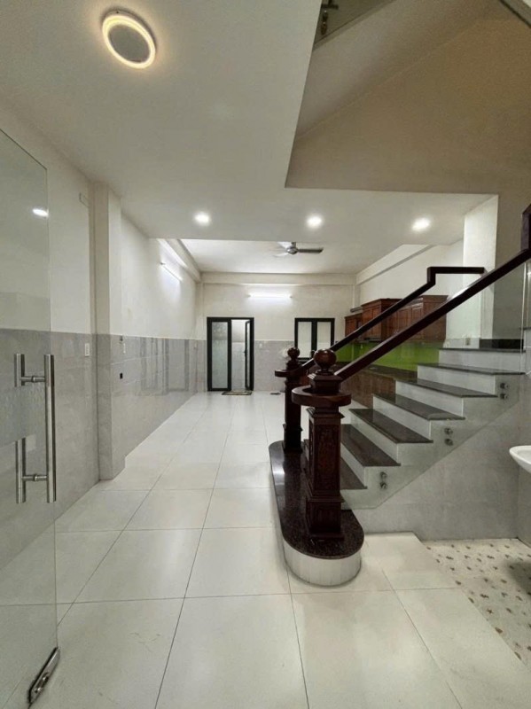 Bán nhà Hẻm 4m Gò Dầu - gần ngã tư Tân QUý, 5x17m, 4 Tầng, 5PN, Sổ A4, chỉ 7,9 Tỷ.