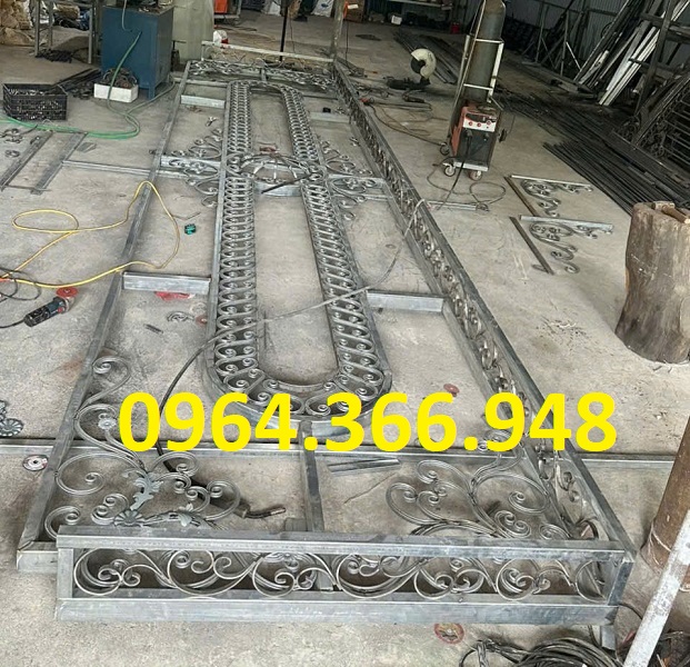 Hoàn thiện thô ban công sắt mỹ thuật cho nhà phố chưa đăng