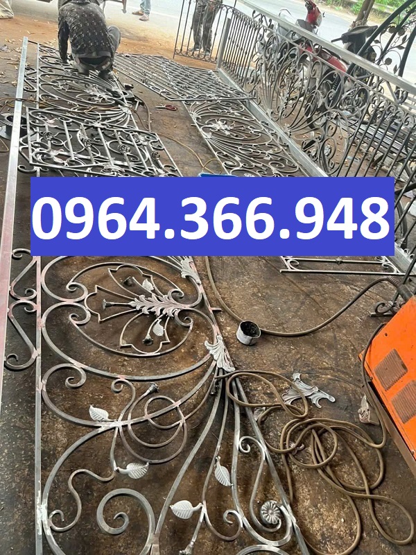 Hoàn thiện thô ban công sắt mỹ thuật cho nhà phố chưa đăng