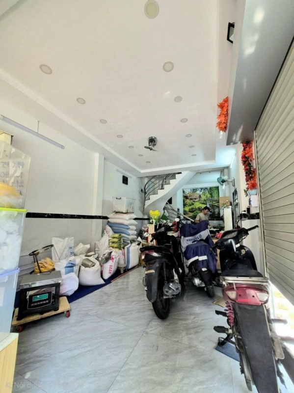 Bán nhà Mặt tiền Gò Dầu - thông ra Bình Longl,  4x11m, 2 Tầng, căn Góc - 2PN, 9,2 Tỷ.