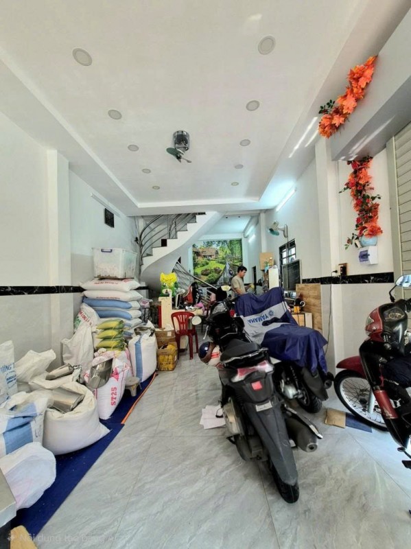 Bán nhà Mặt tiền Gò Dầu - thông ra Bình Longl,  4x11m, 2 Tầng, căn Góc - 2PN, 9,2 Tỷ.