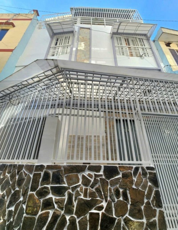 Bán nhà phố Hẻm 4m Trương Quốc Dung - Nguyễn Văn Trỗi, 8,9x6m, 4 Tầng, 4PN, 10,2 Tỷ.