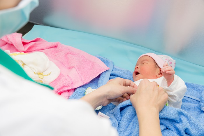 Dịch vụ chăm sóc em bé sơ sinh