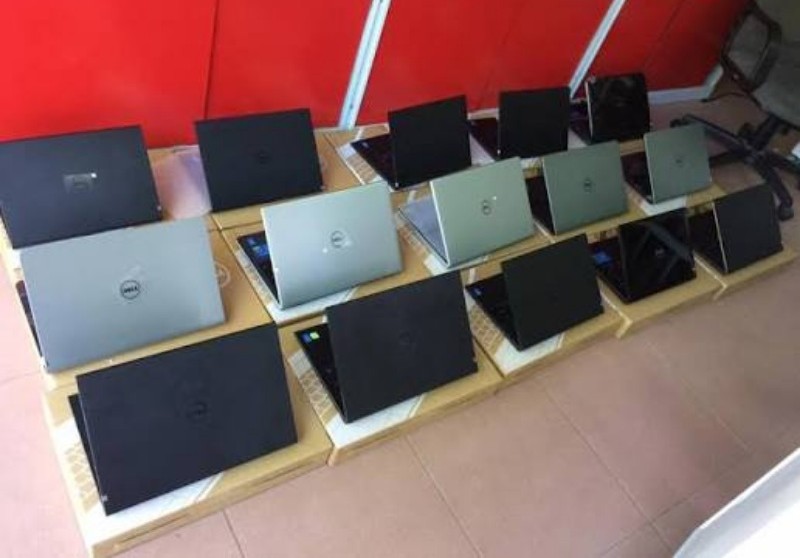 Rao vặt laptop