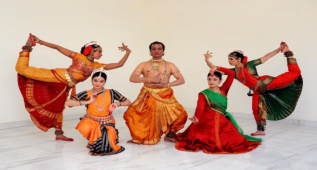 Thuê đồ múa Ấn Độ