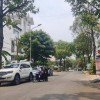 Bán nhà phố đúc 3 tầng, mặt tiền đường 10 m, đất 108.6 m2 (5mx21m), KDC sầm uất, đầy đủ tiện nghi